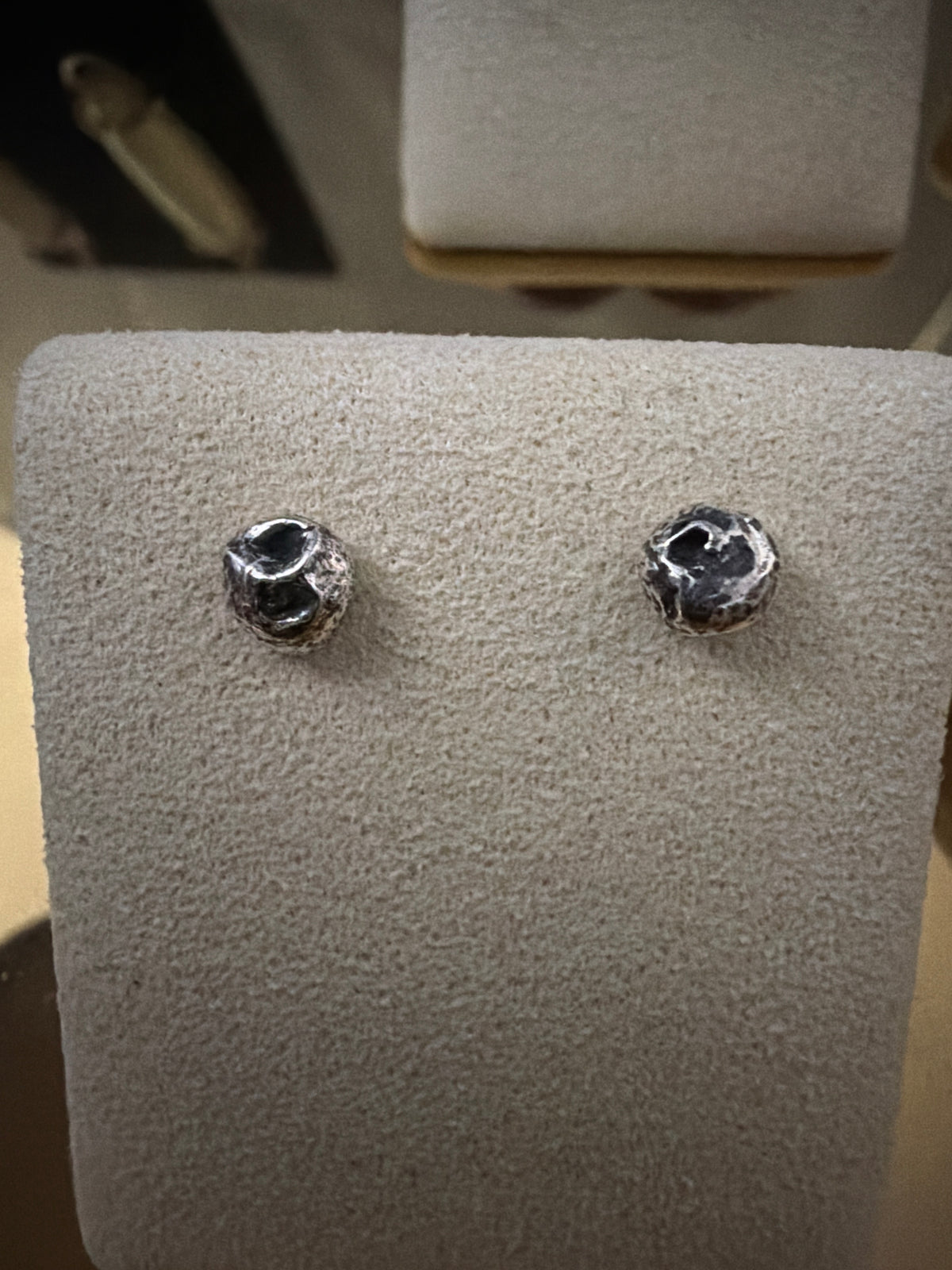Full moon stud - small