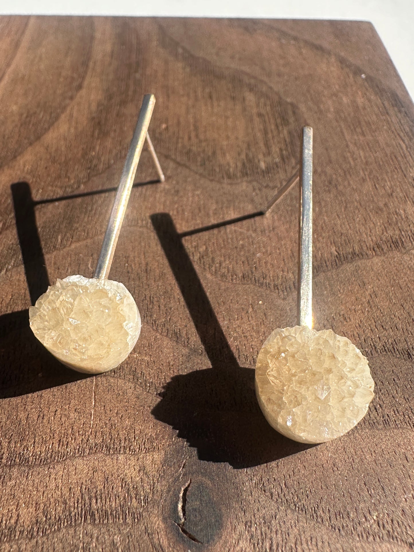 Druzy drop stud - mini snowball