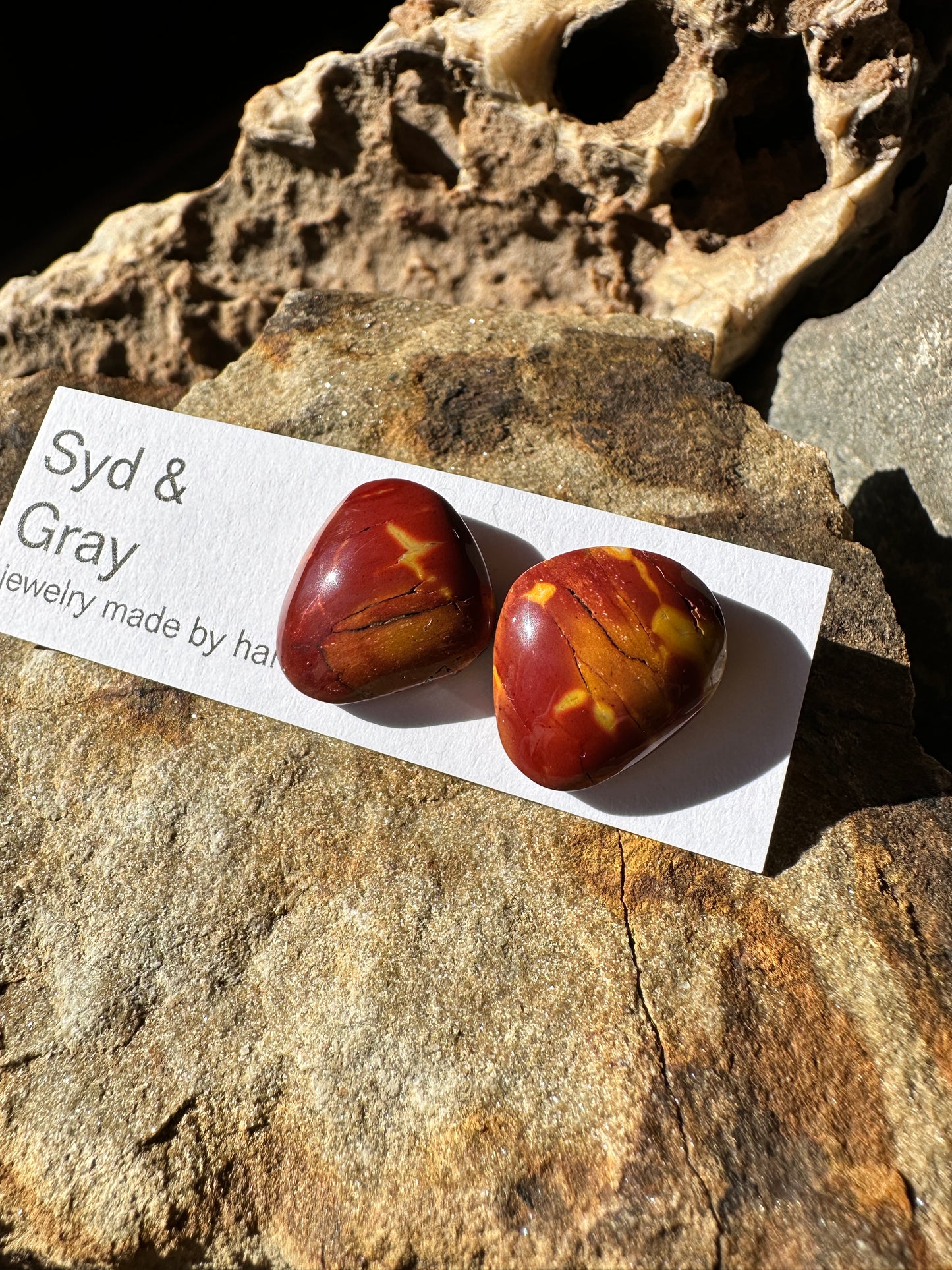 Mookaite studs