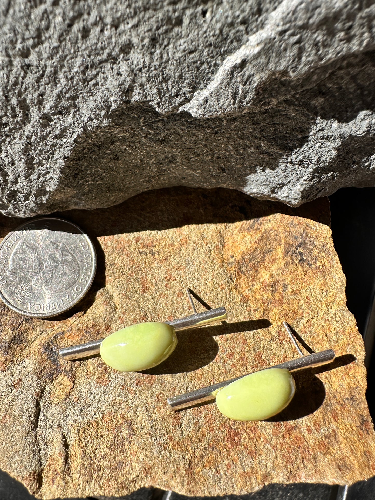 Green opal bar stud