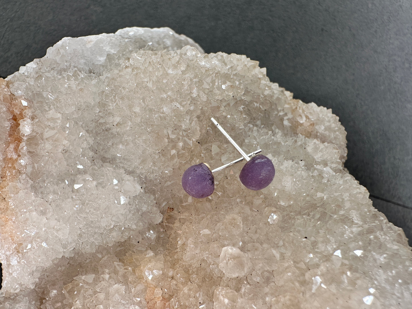 Grape agate studs