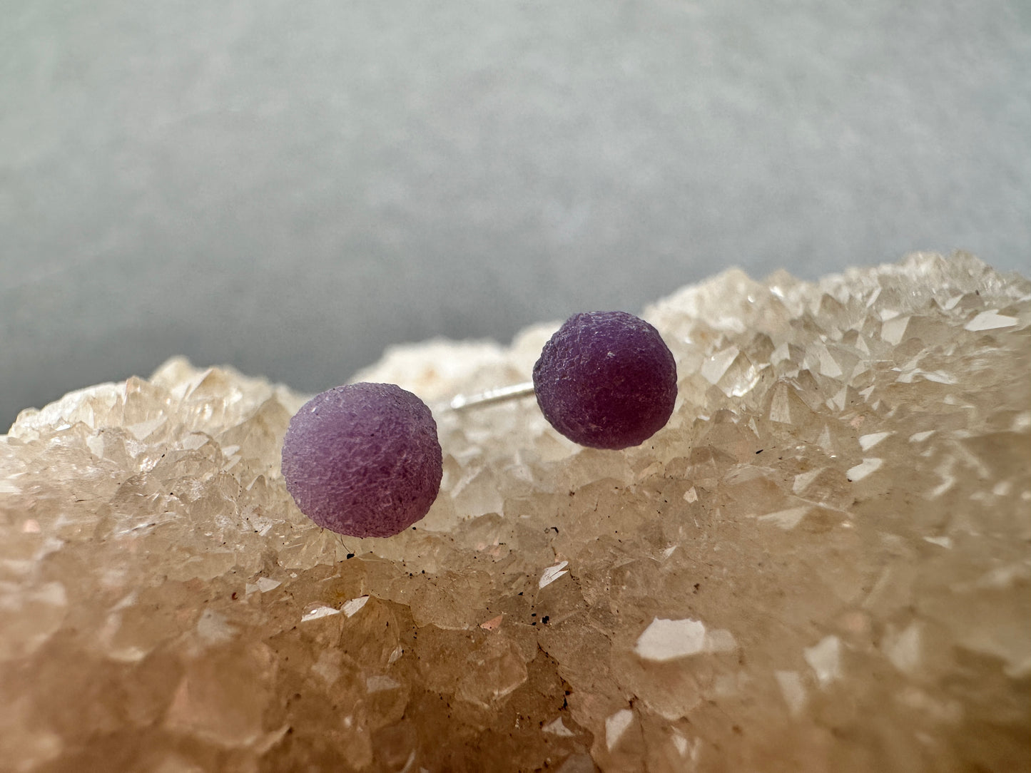 Grape agate studs