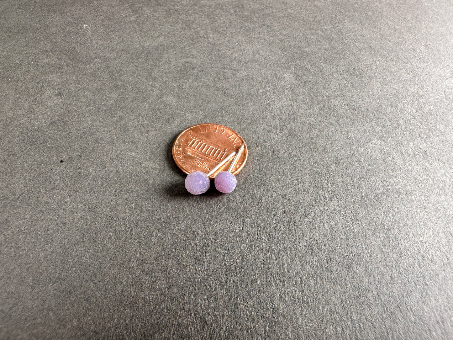 Grape agate studs