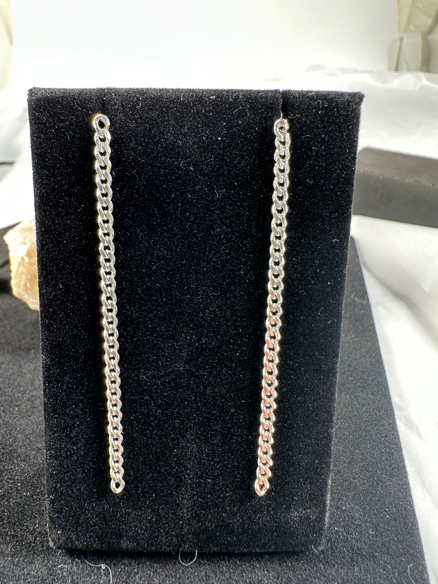 Silver dangle chain