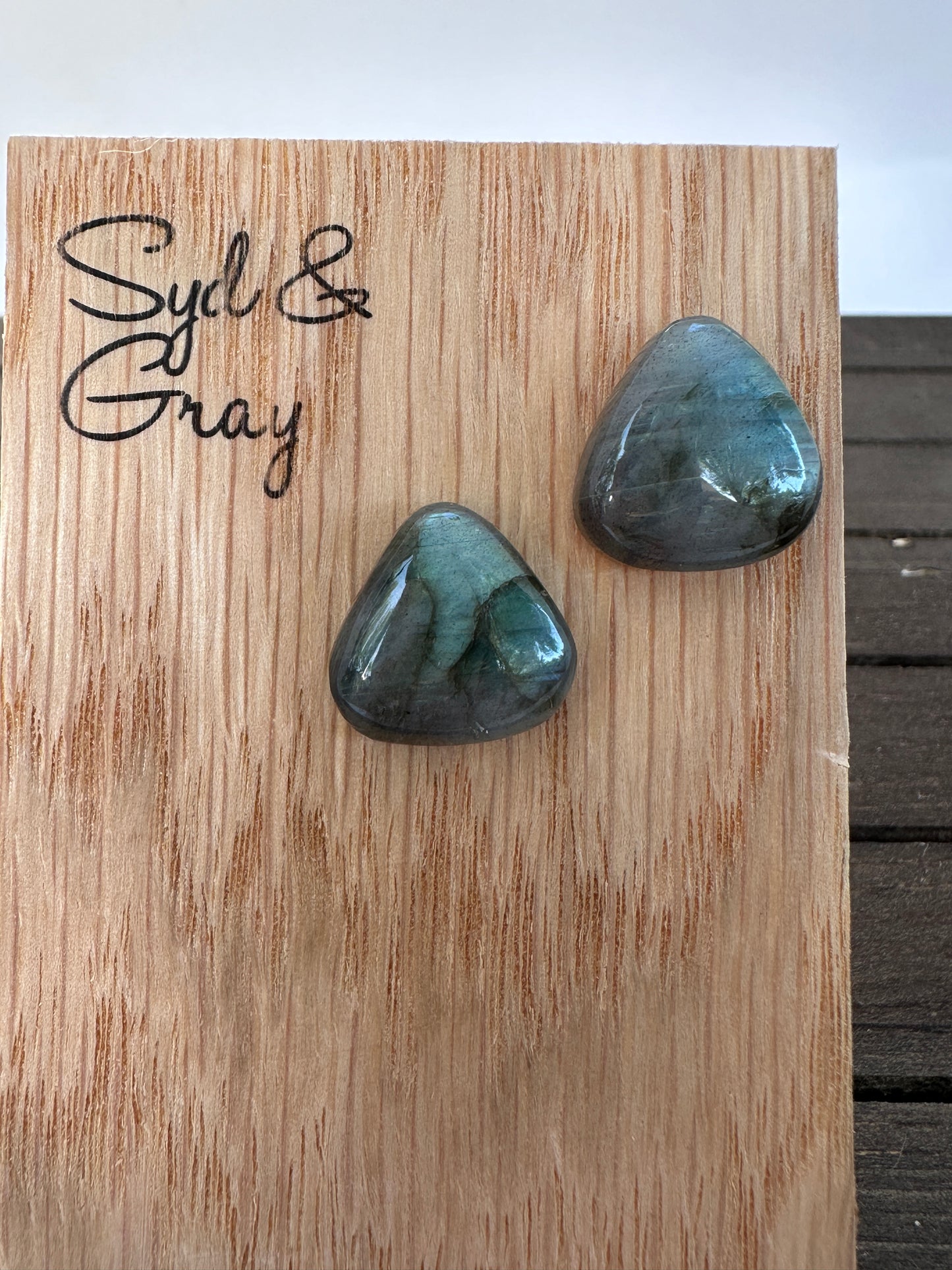 Labradorite - studs