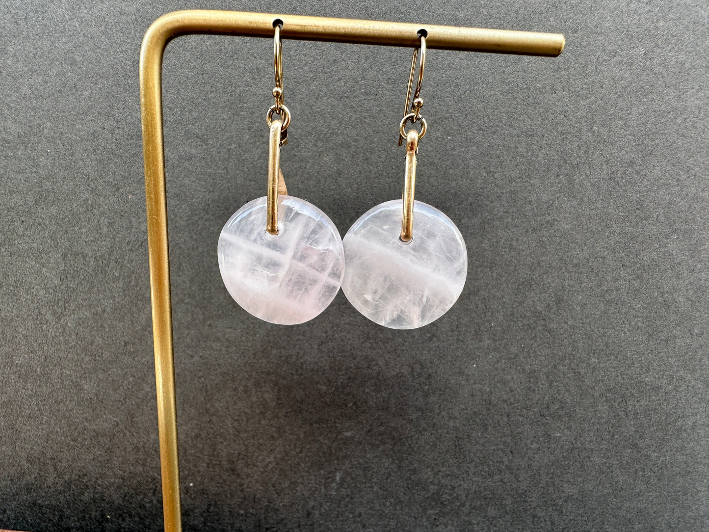 Rose quartz round drop