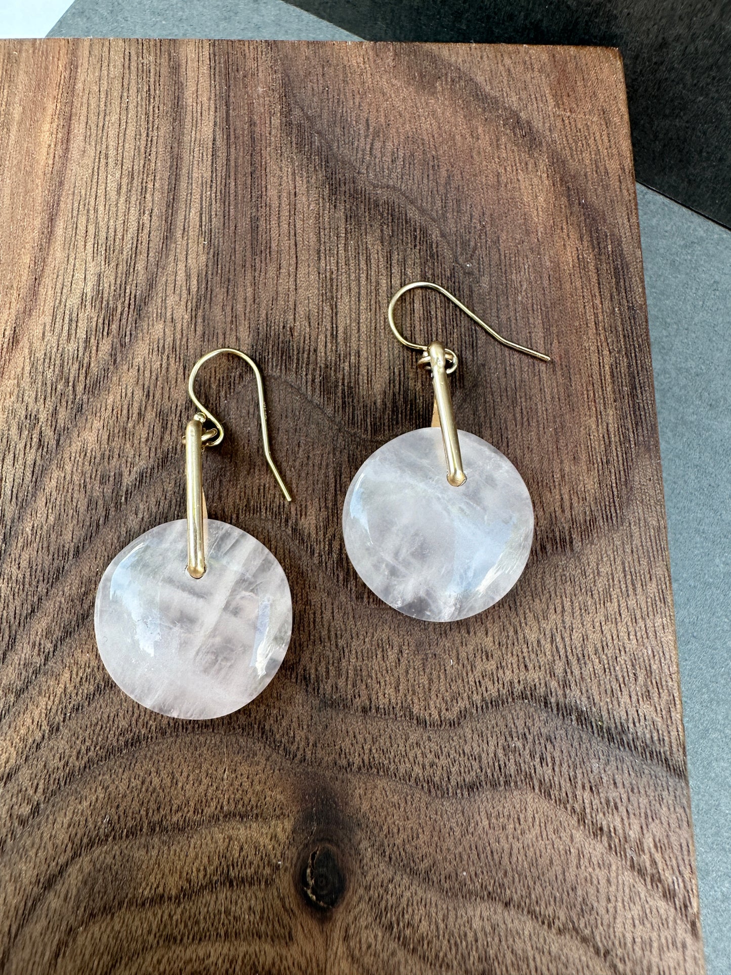Rose quartz round drop