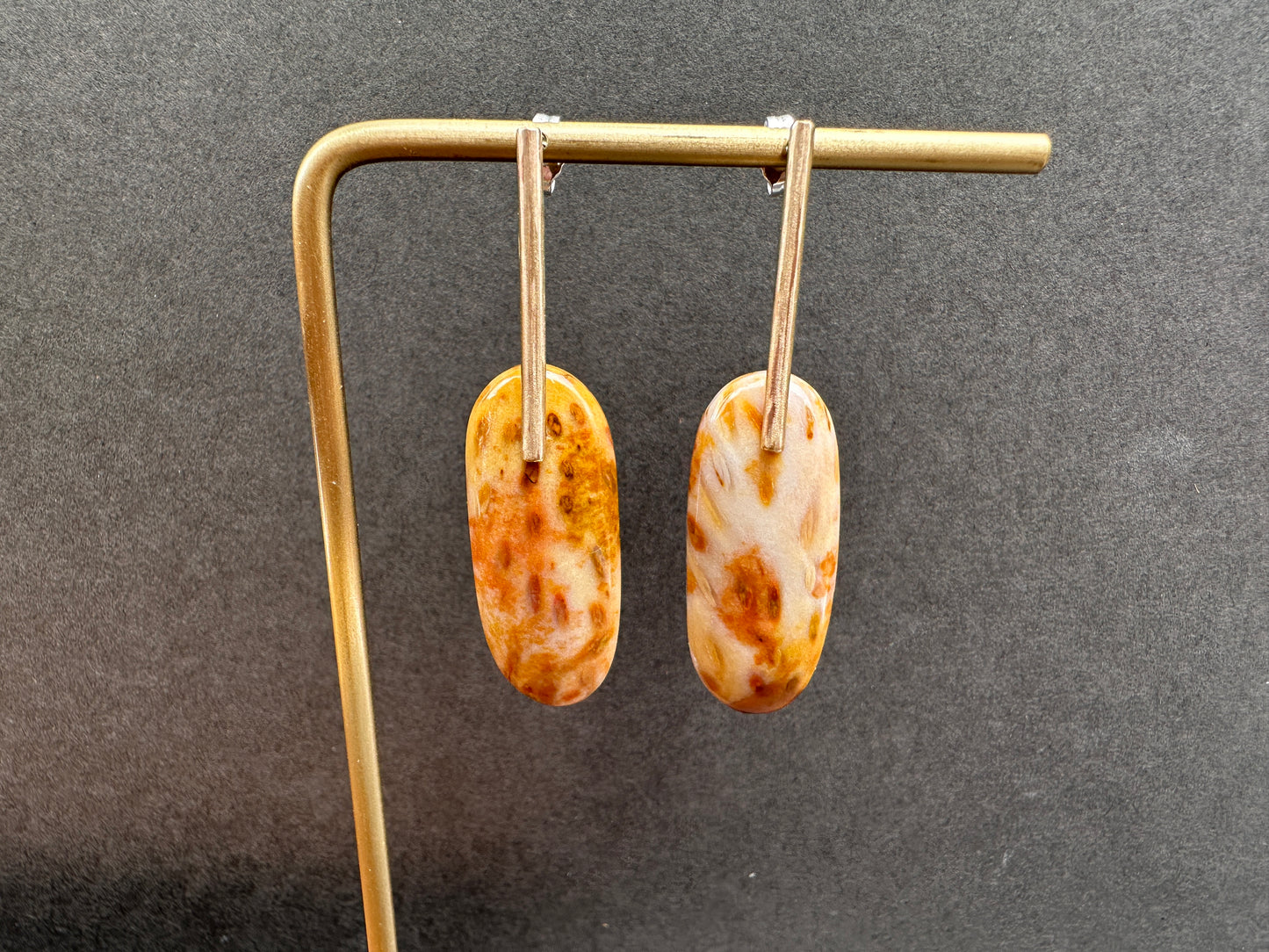 Petrified palm wood - gold bar stud