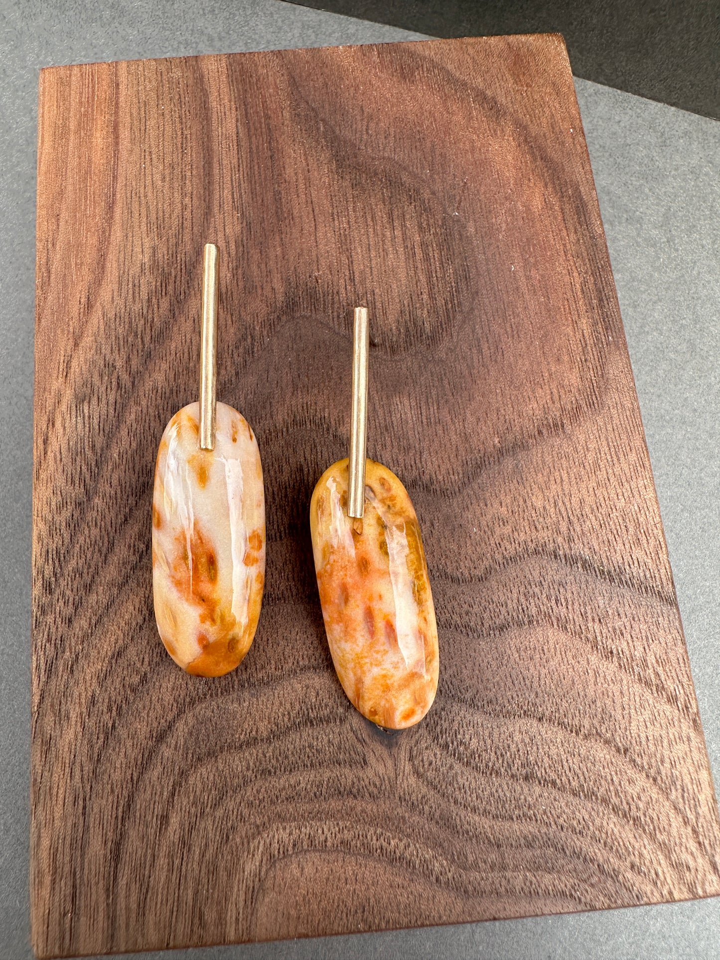 Petrified palm wood - gold bar stud