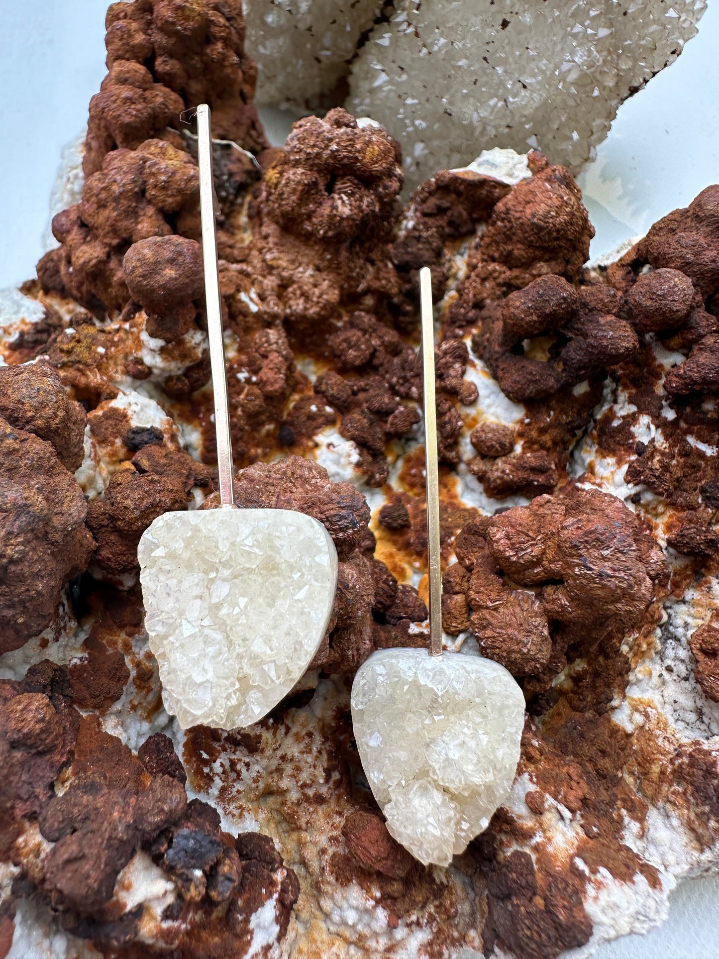 Druzy drop stud