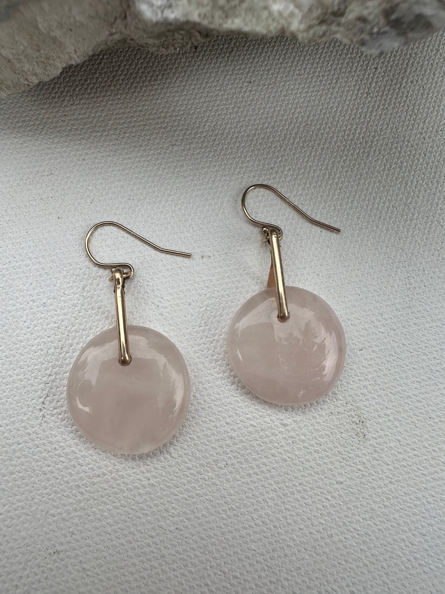 Rose quartz round drop