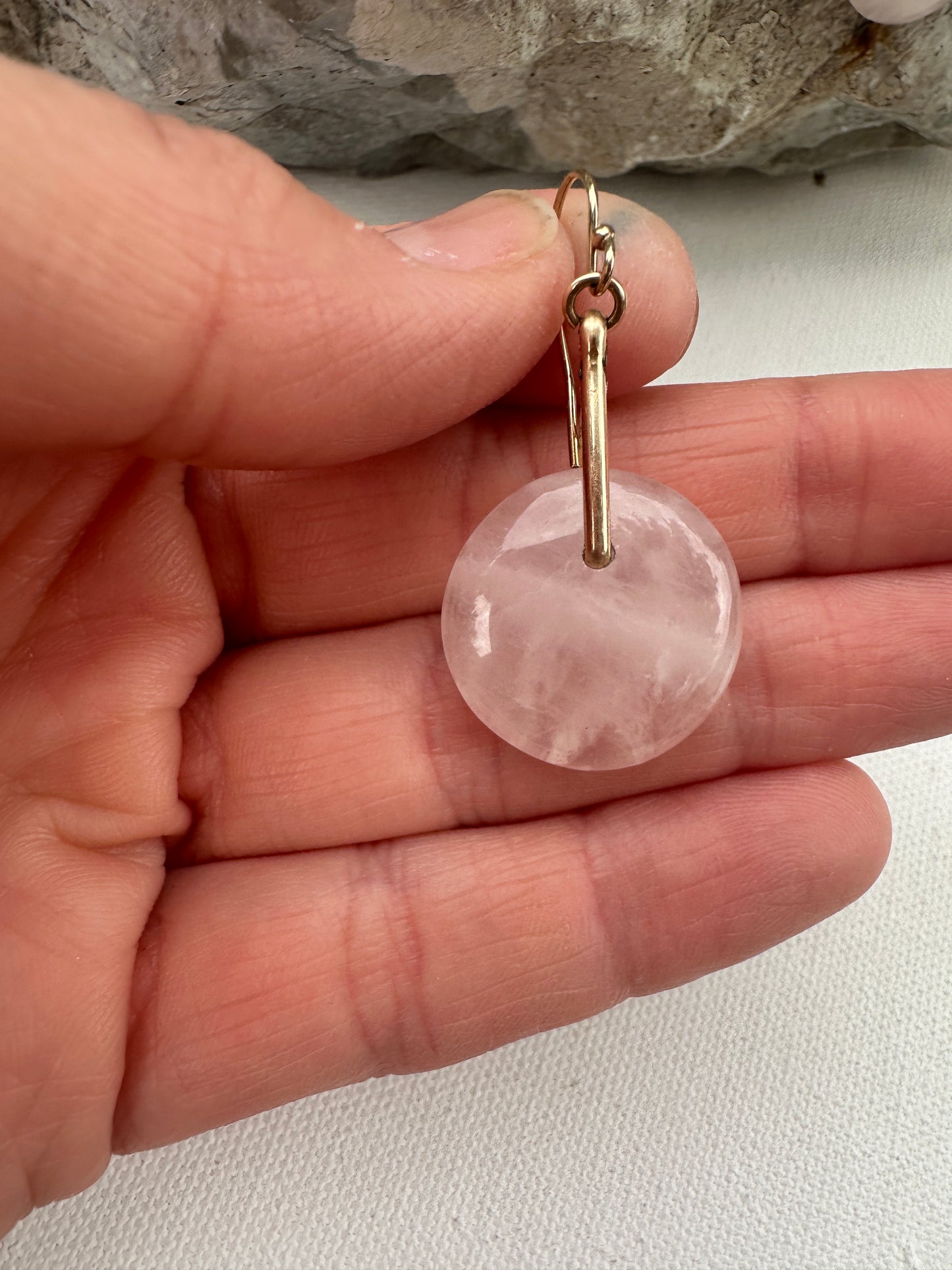 Rose quartz round drop