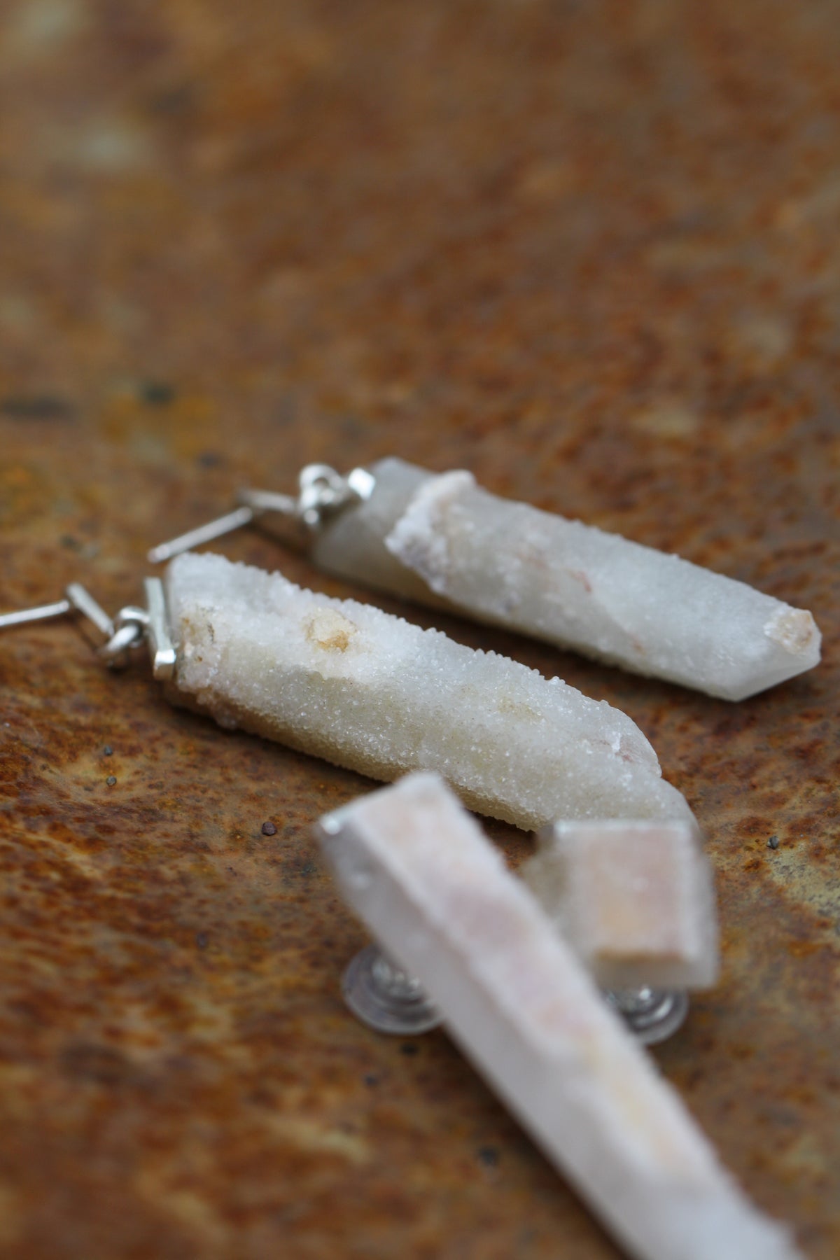 Stud Witch Finger Point