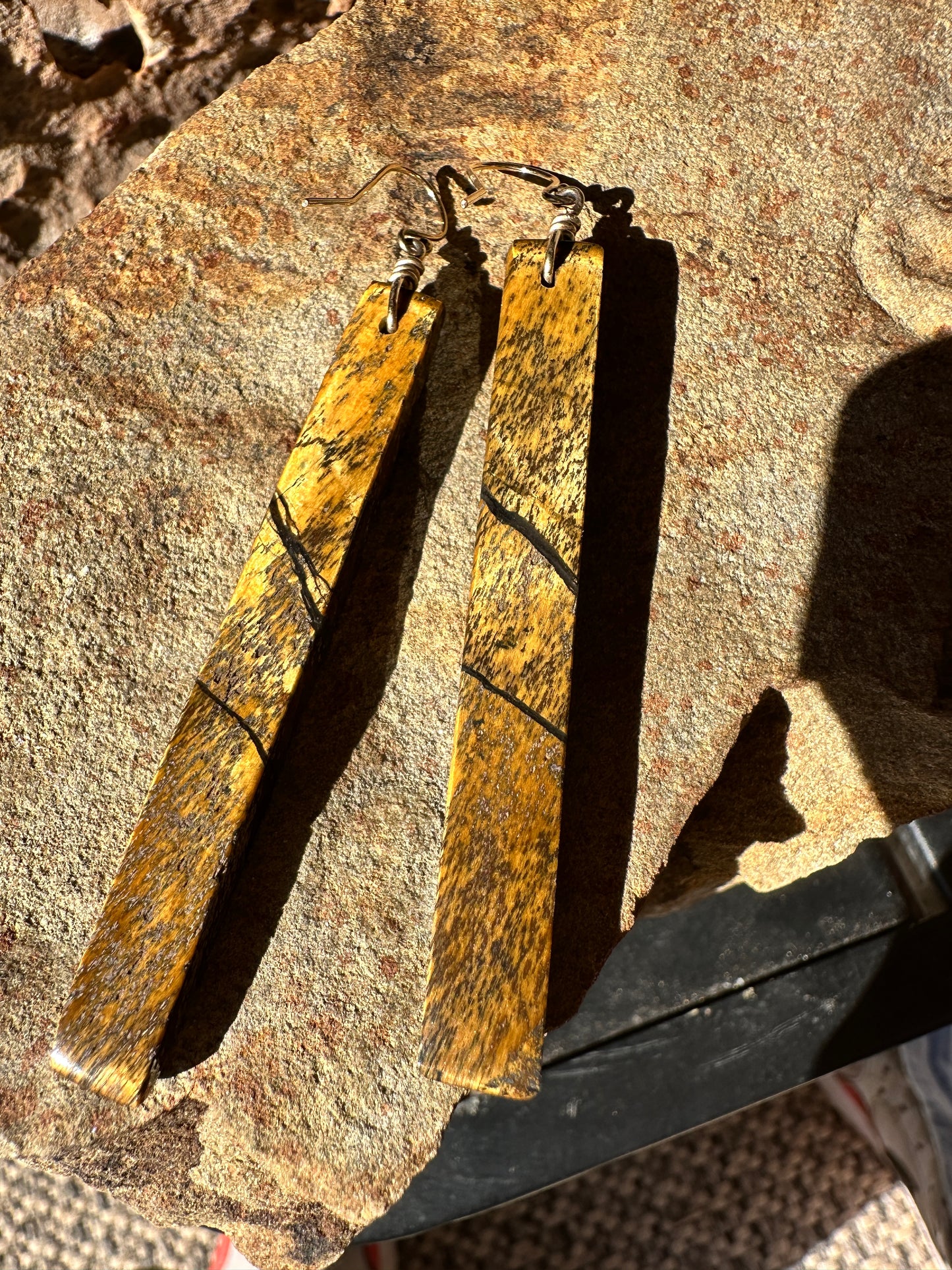 Tiger’s eye - slim rectangle drop