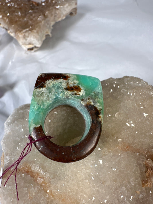 Chrysoprase with mother ring