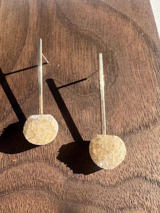 Druzy drop stud - mini snowball