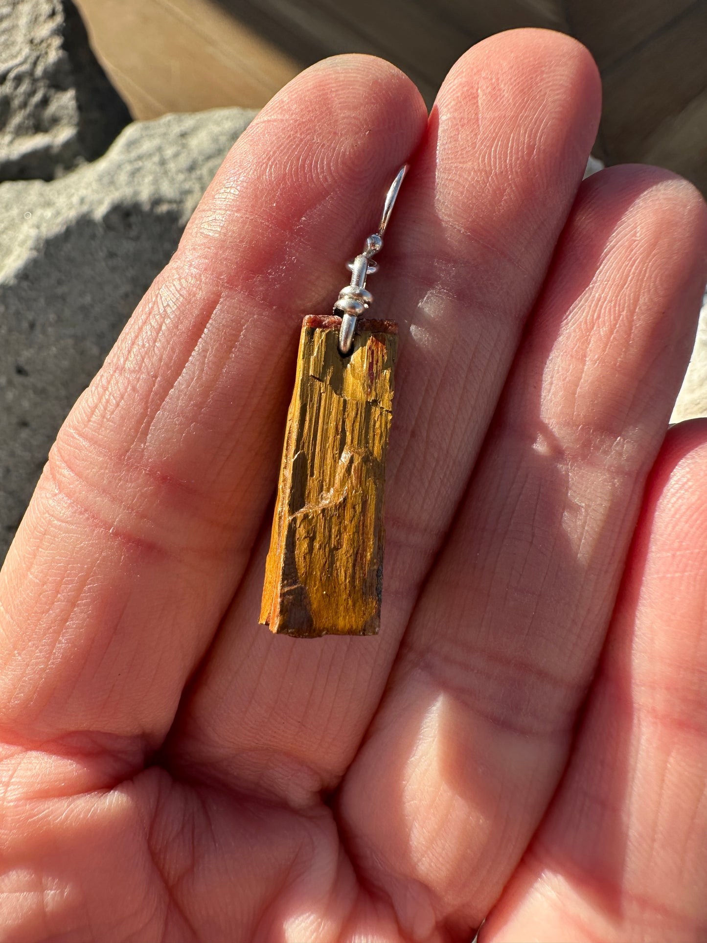 Tiger’s eye earring- single