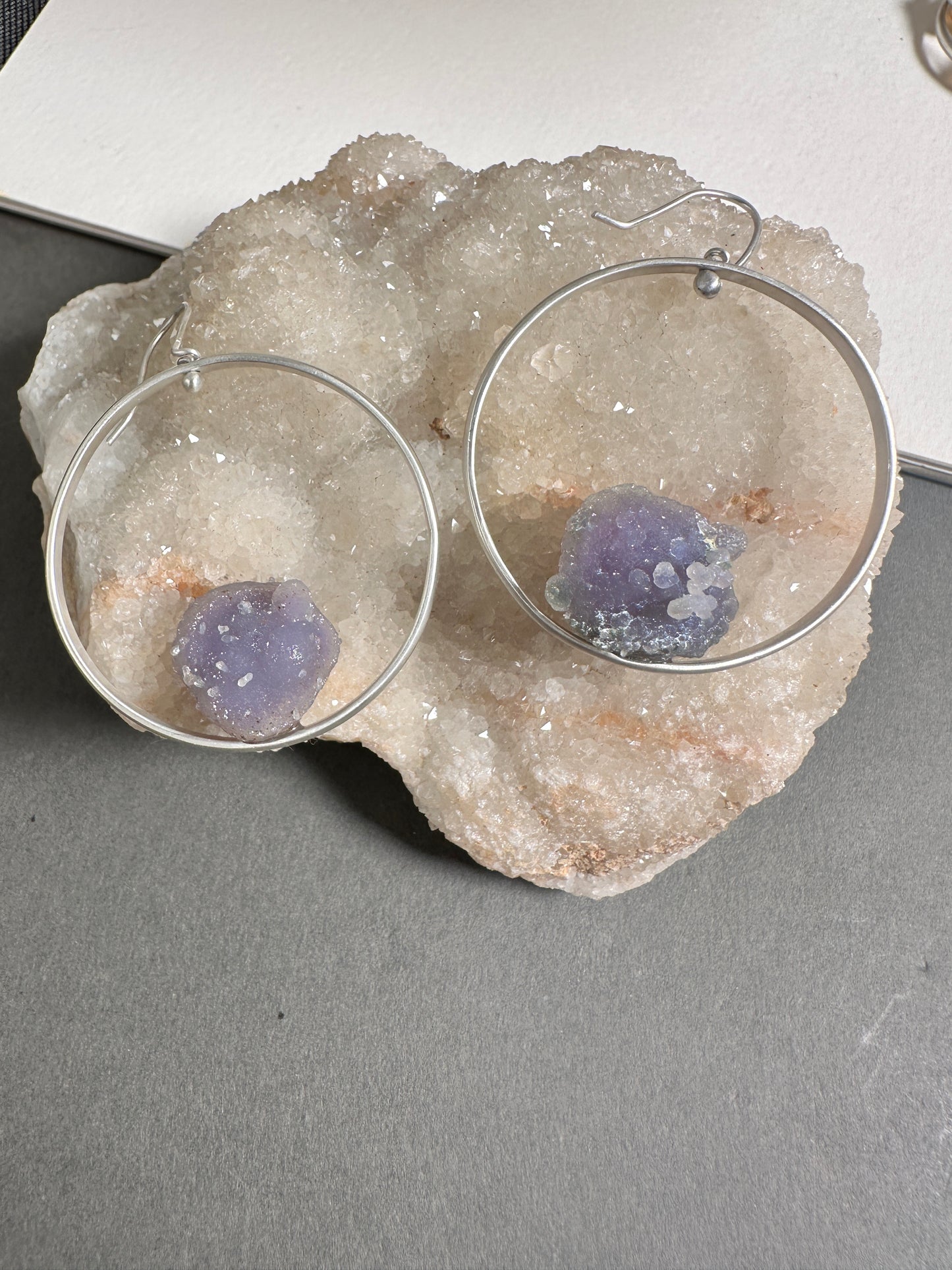 Grape agate spinners