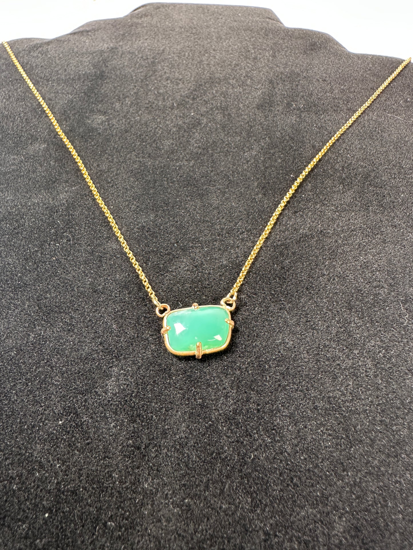 Chrysoprase small necklace