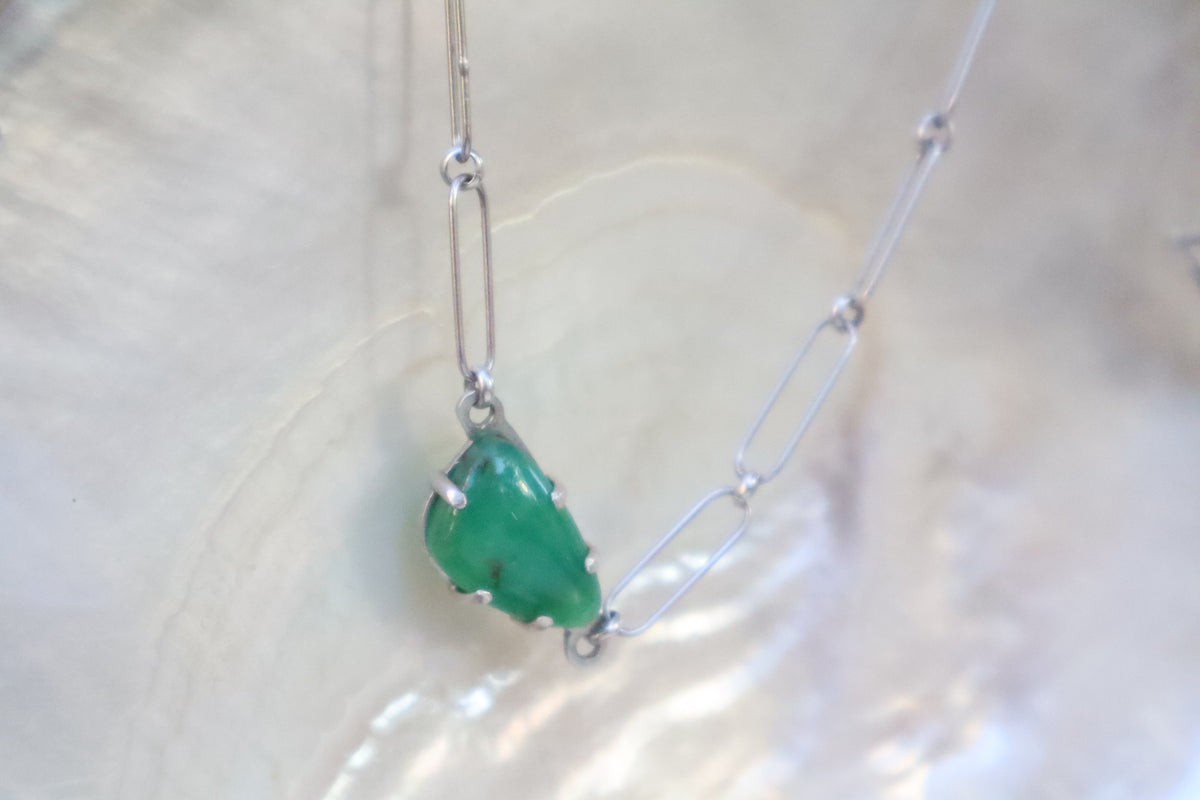 Chrysoprase paperclip chain