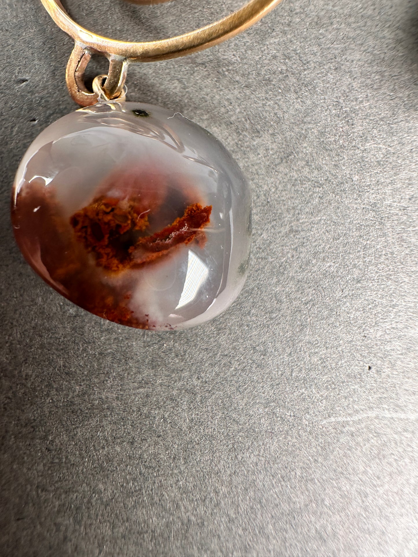 Moss agate spirals