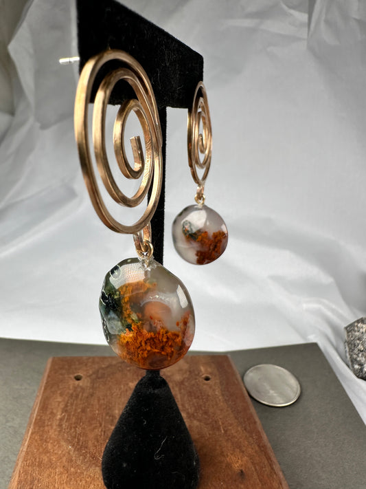 Moss agate spirals