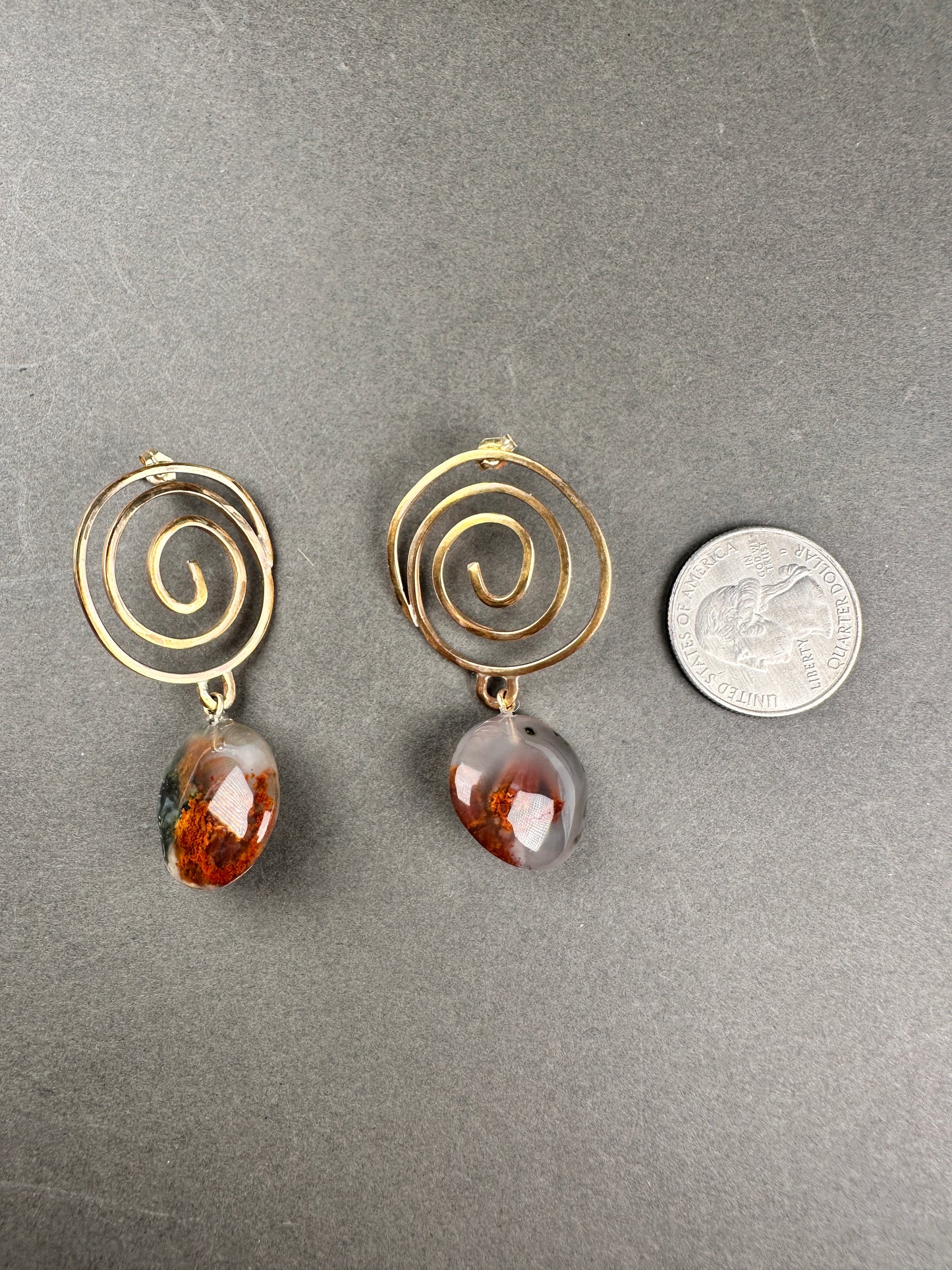 Moss agate spirals